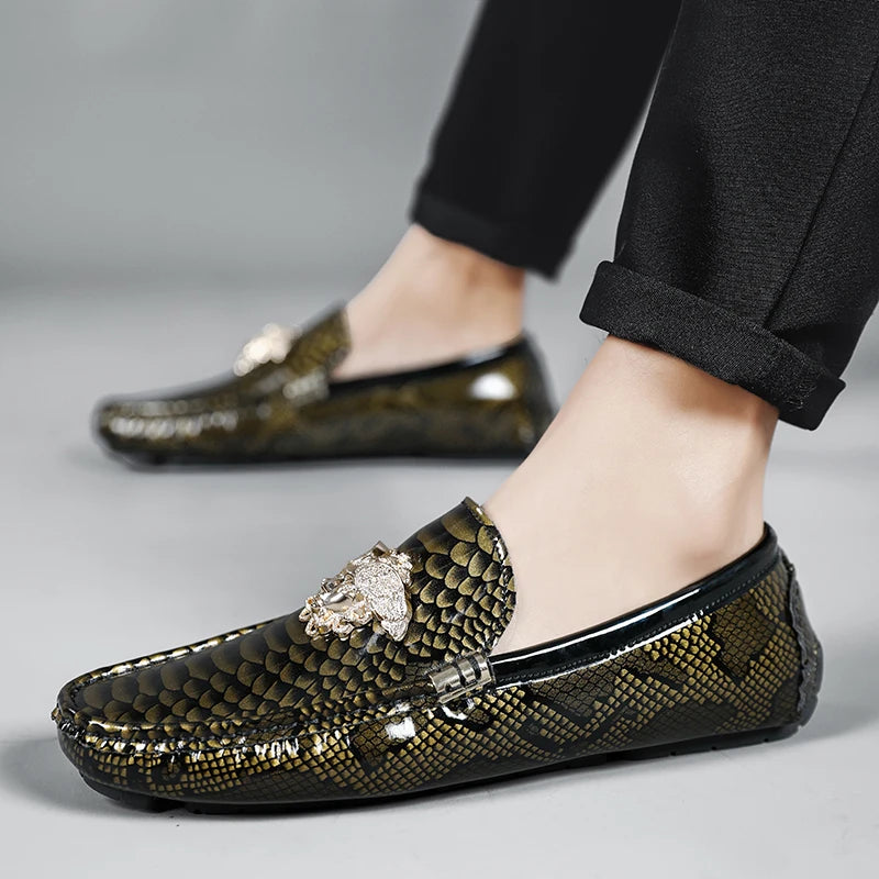 Spring Italy Office Shoes Snake Print Men Casual Shoes Patent Leather Loafers Men Driving Moccasins Comfortable Slip on Party