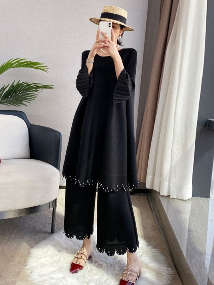 Miyake Beading Pleated 2 Pieces Set For Women One Size / Black Dresses