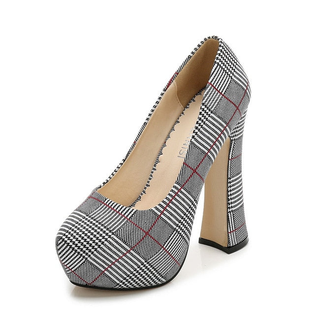 line grid high heels