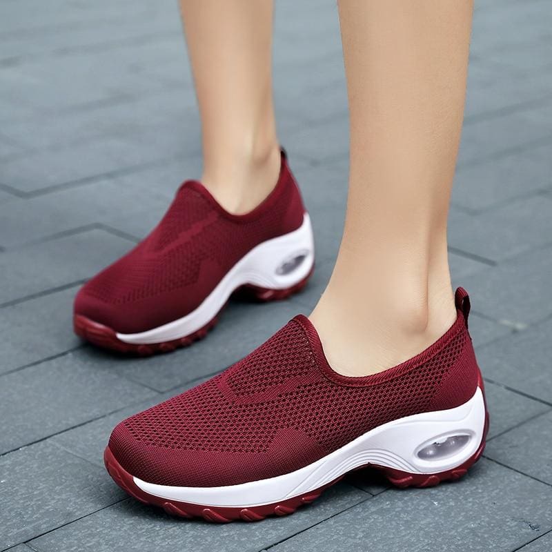 lightweight soft-soled casual air sole flywire sneaker for women