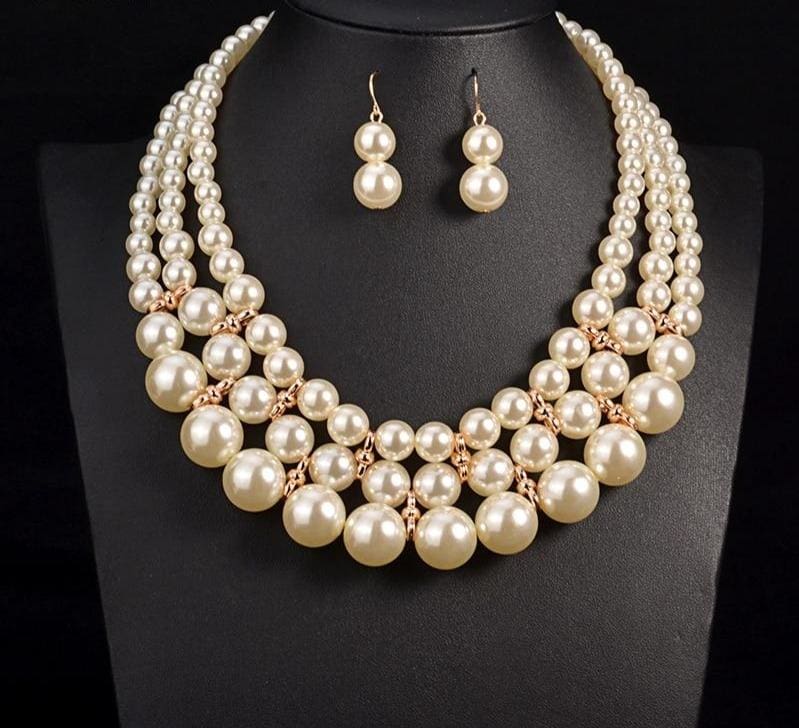 pendant three layer pearl statement necklace